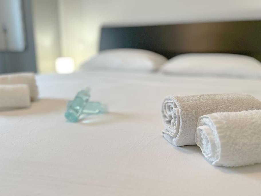 Free Parking - Elegante Casa Con Wifi -Smarttv Appartement Savona Buitenkant foto