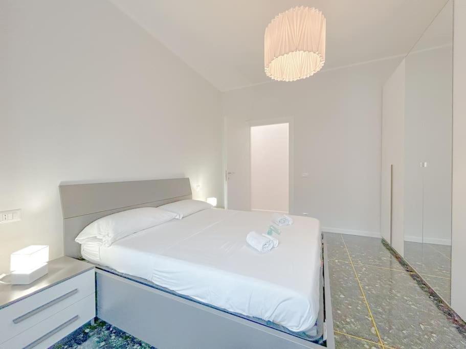 Free Parking - Elegante Casa Con Wifi -Smarttv Appartement Savona Buitenkant foto