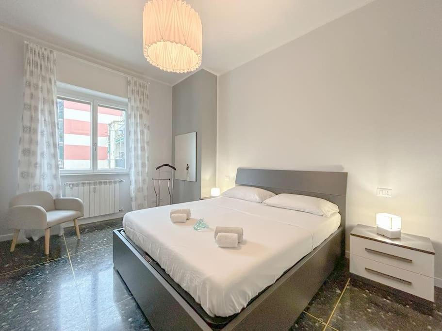 Free Parking - Elegante Casa Con Wifi -Smarttv Appartement Savona Buitenkant foto