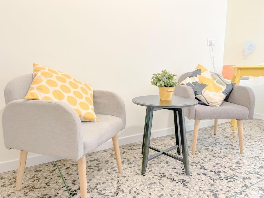 Free Parking - Elegante Casa Con Wifi -Smarttv Appartement Savona Buitenkant foto